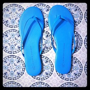 LC Lauren Conrad size 7 blue flip flops
